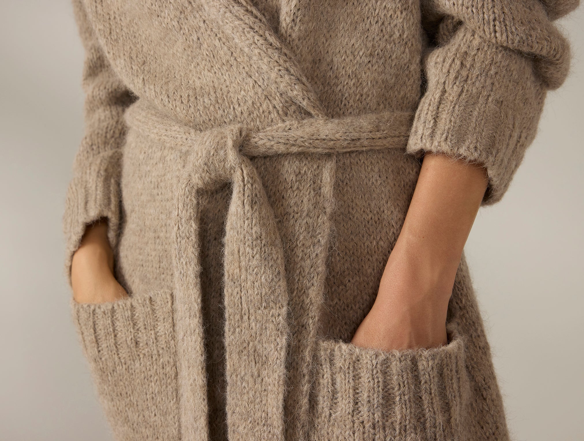 L'Appartement Alpaca Long Gown ニット Albia Alpaca Knit Pullover - Walnut Textured Alpaca Knit Sweater