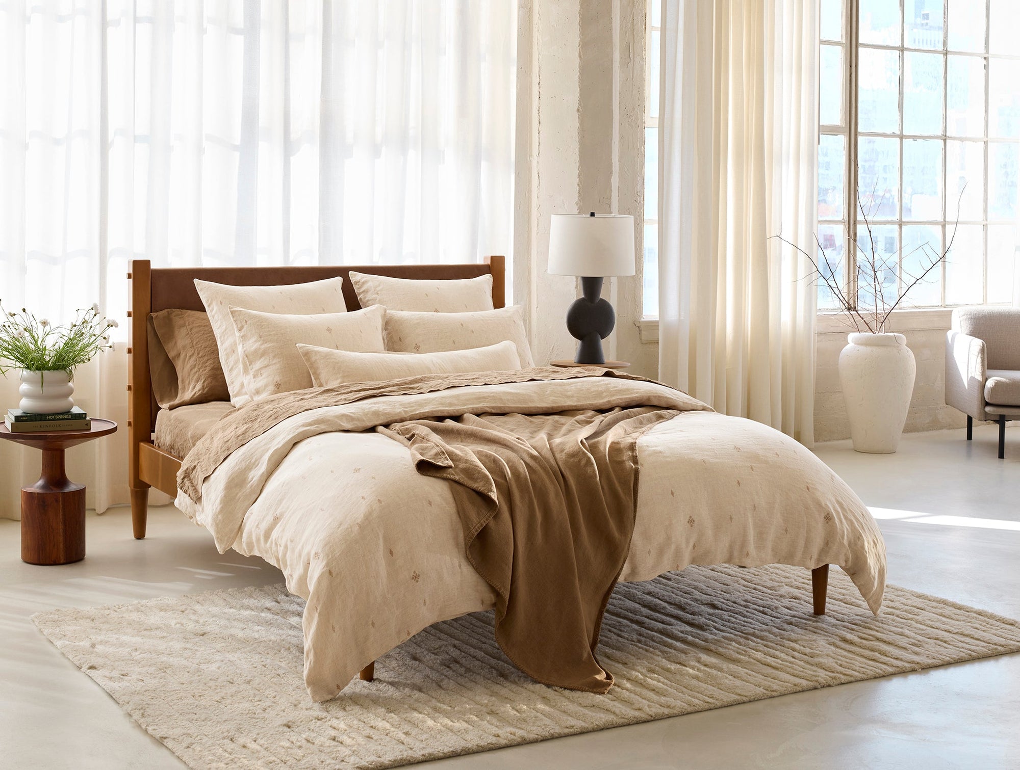 Cambria Embroidered Organic Linen Duvet Set