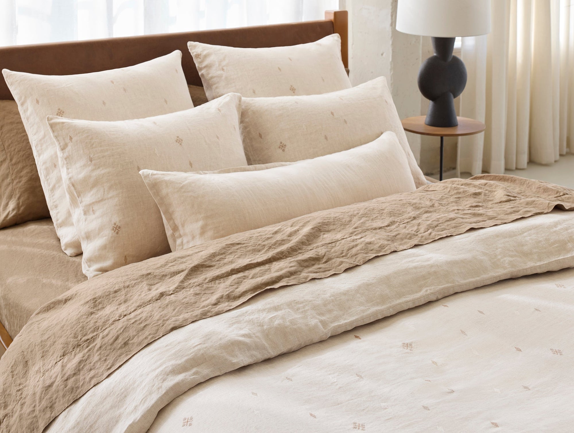 Cambria Embroidered Organic Linen Duvet Set