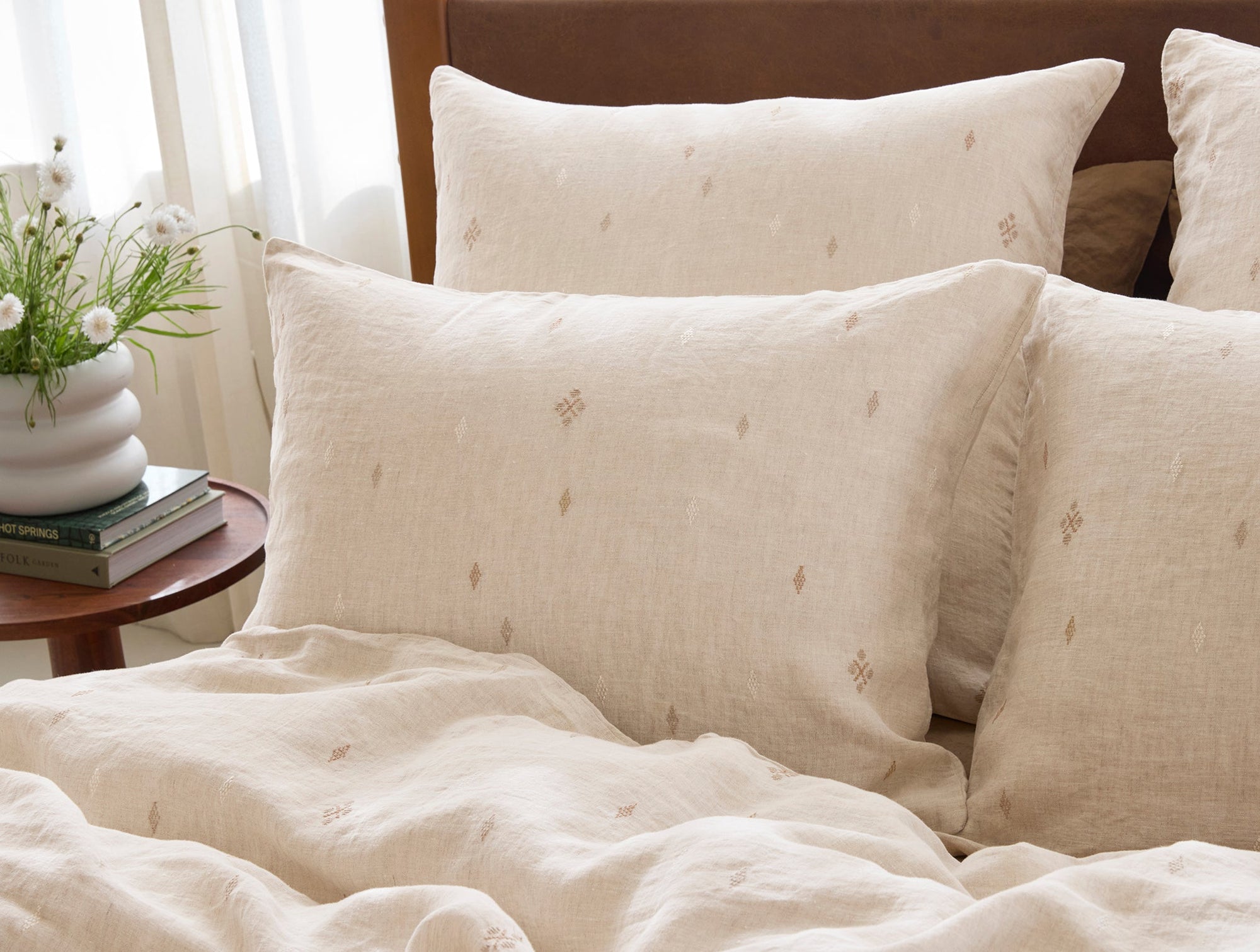 Cambria Embroidered Organic Linen Duvet Set