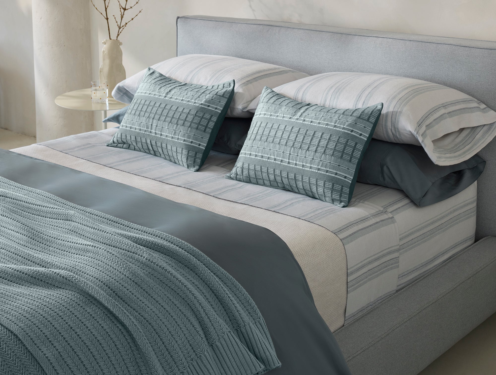 Casa Loma Organic Knit Throw
