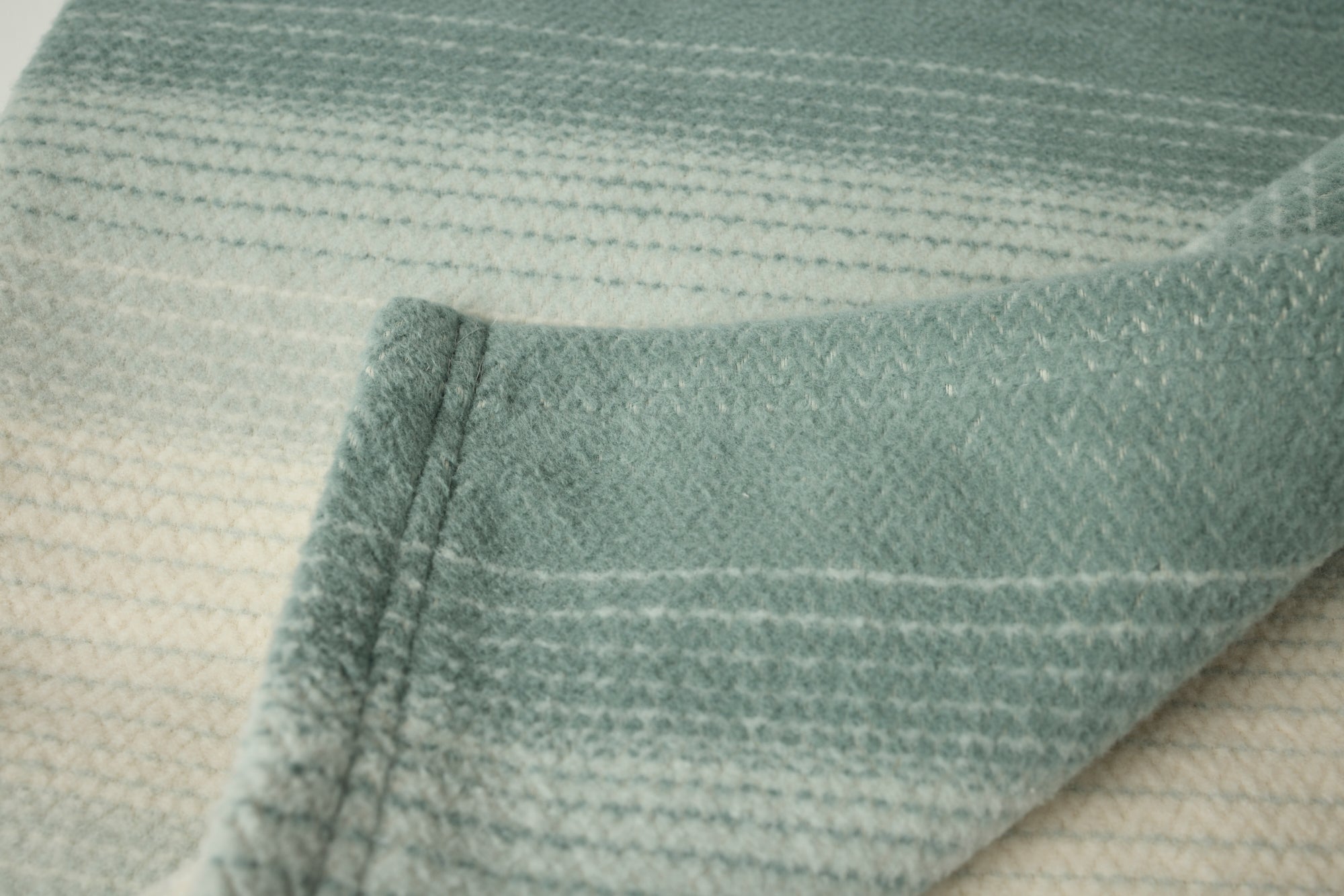 Horizon Super Soft Organic Throw 