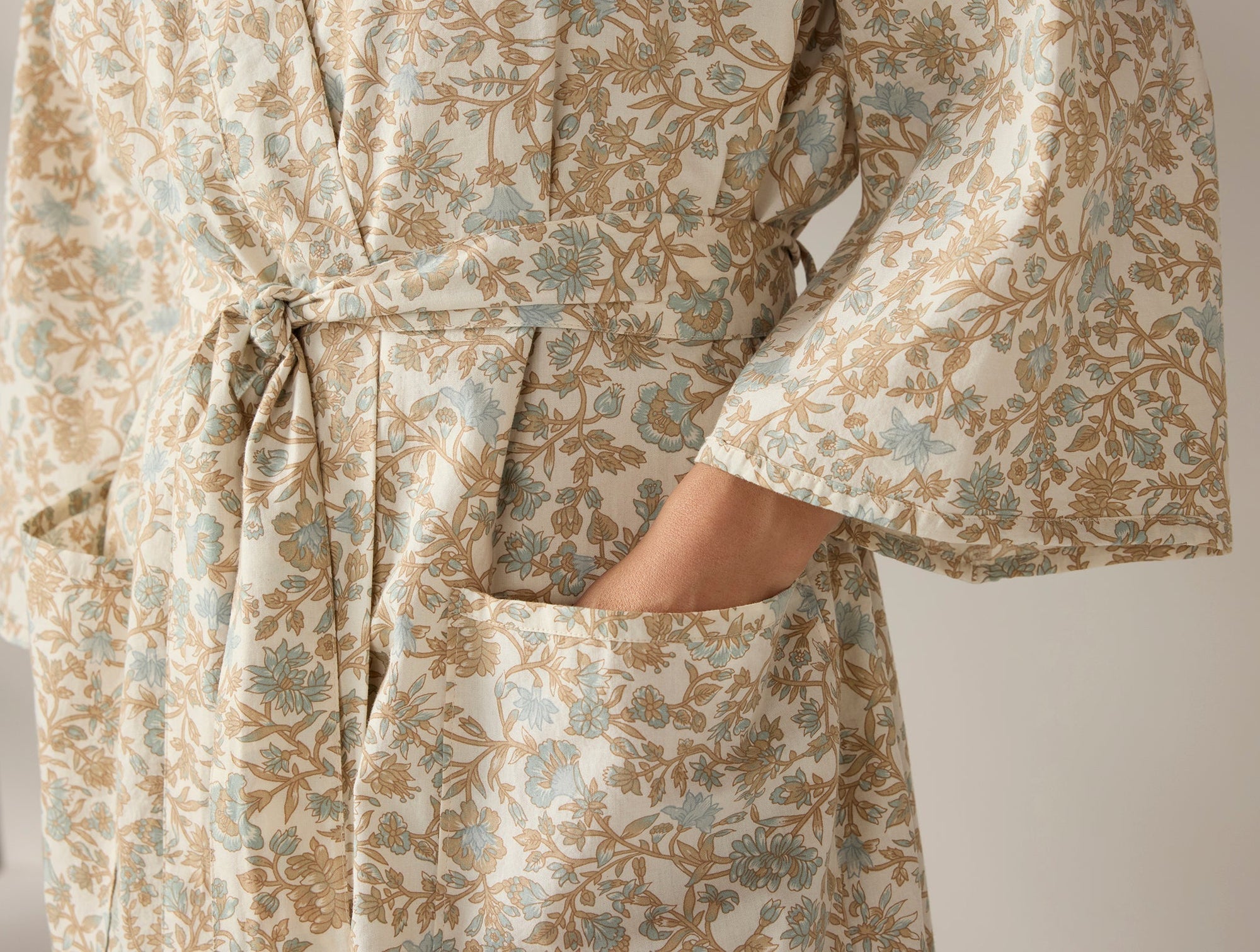 Coyuchi Women's Isla Organic Cotton Robe - Fawn Garden Coyuchi Women's Isla Organic Cotton Robe - Fawn Garden