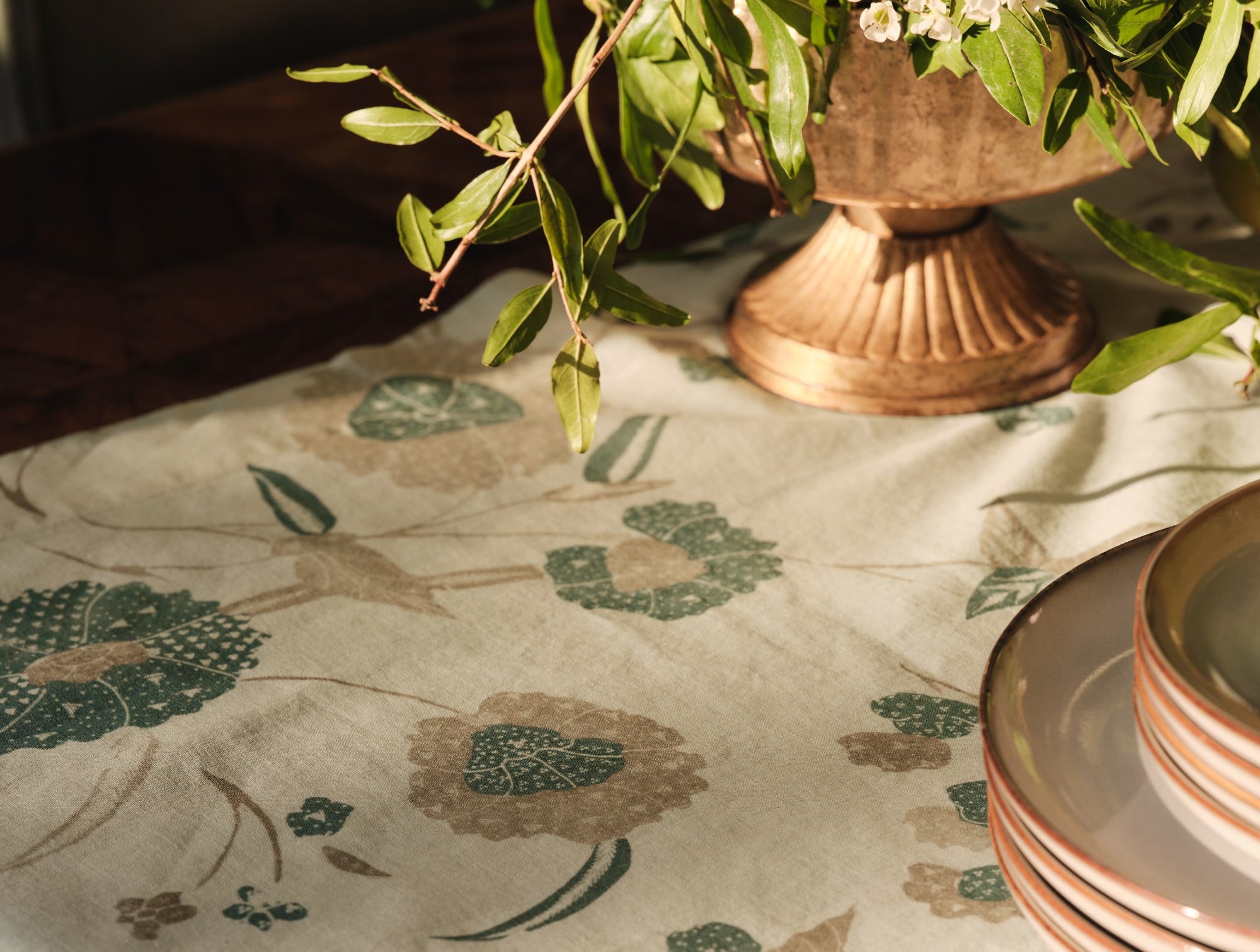 Aurora Print Table Runner 