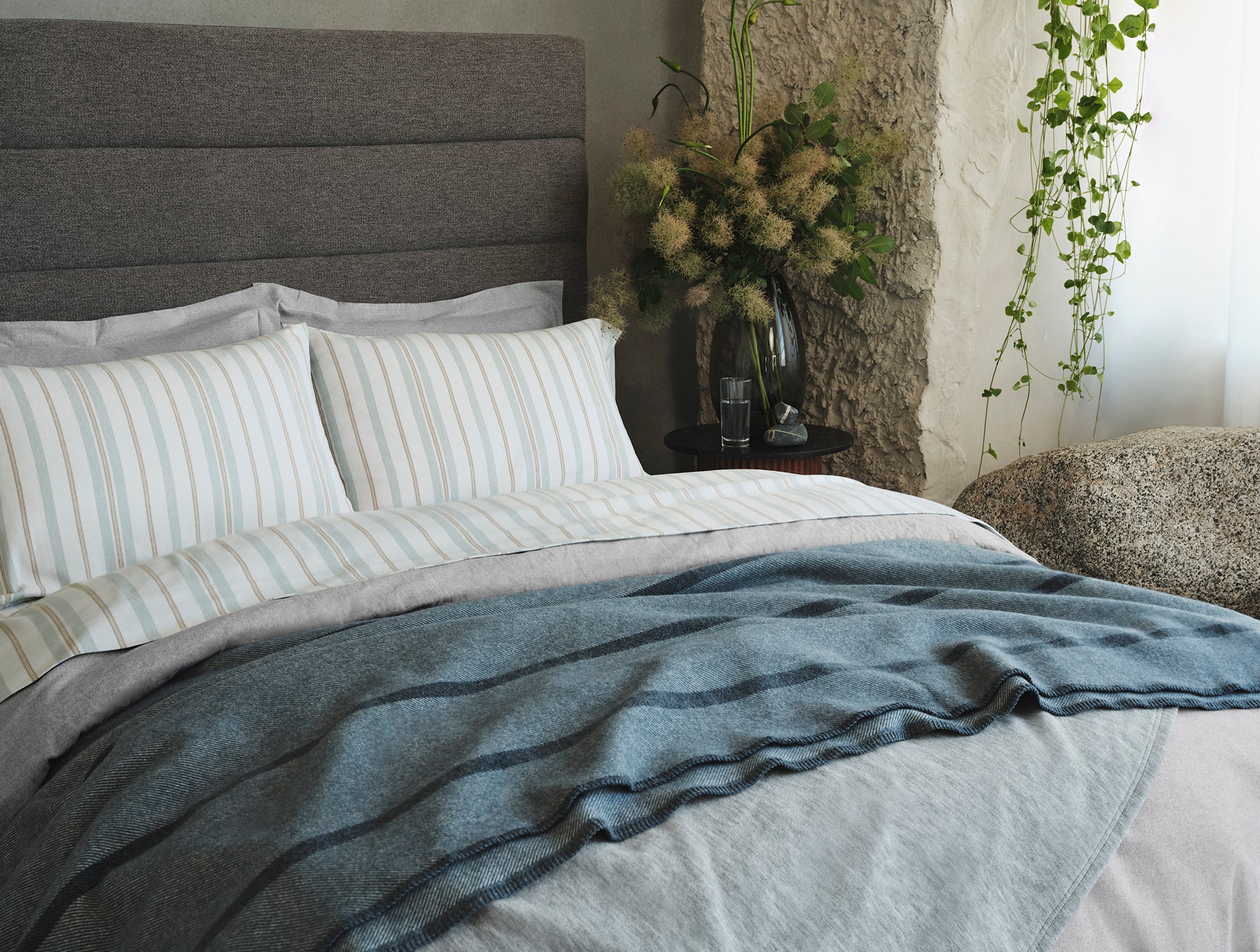 Coyuchi Cloud Brushed Flannel Sheet Set - Thumbnail 2