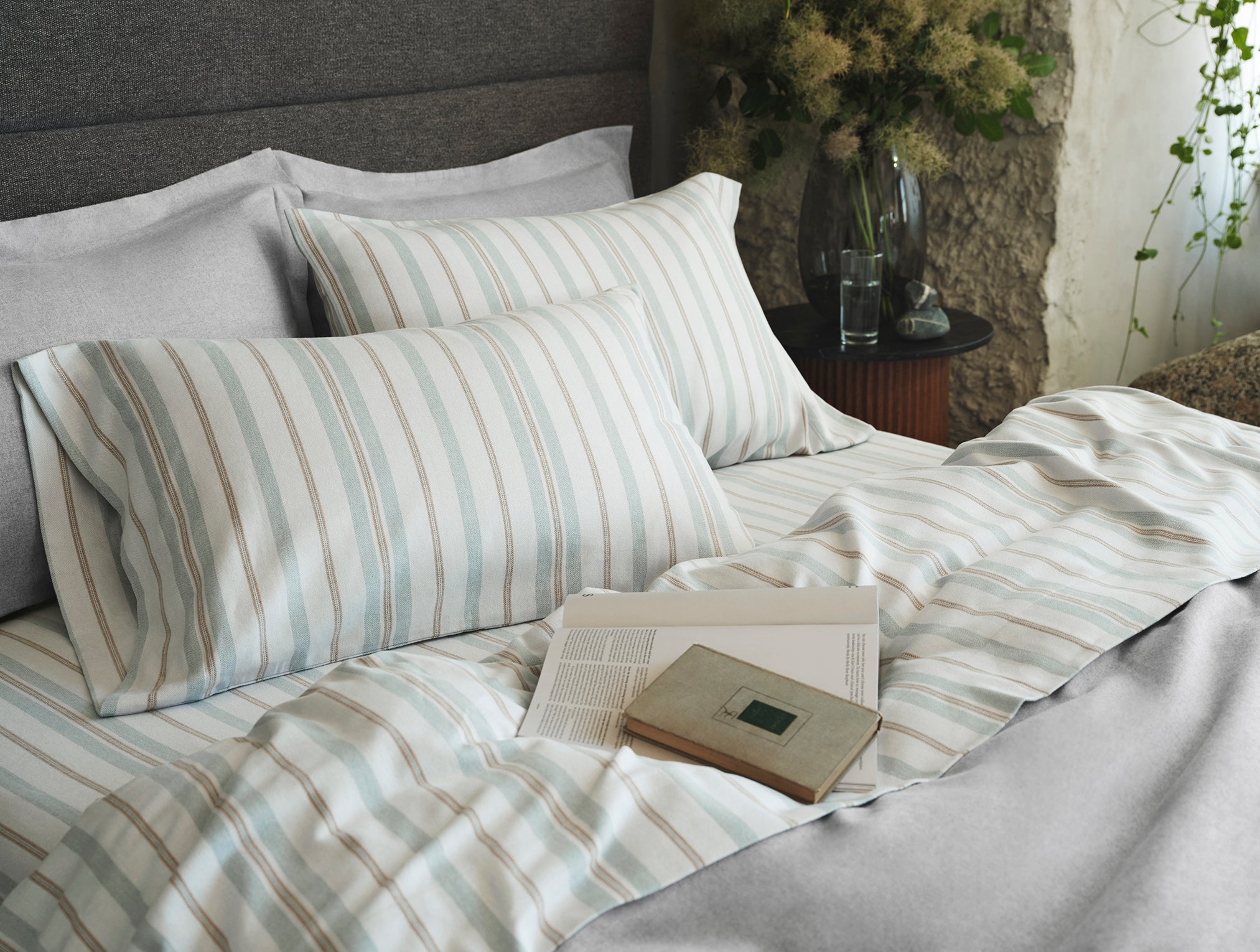 Coyuchi Cloud Brushed Flannel Sheet Set - Thumbnail 4