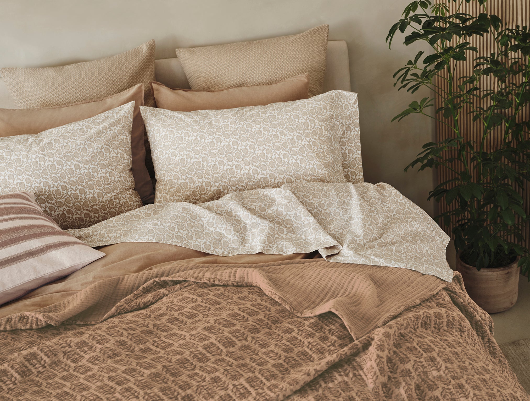 Coyuchi Mirada Matelasse Coverlet