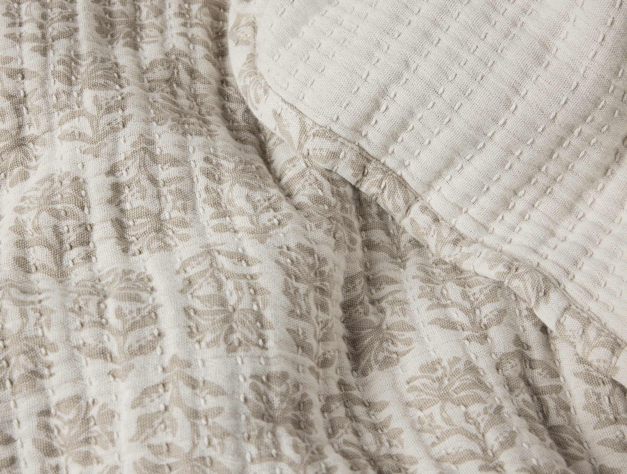 Coyuchi Mirada Matelasse Coverlet - Thumbnail 2