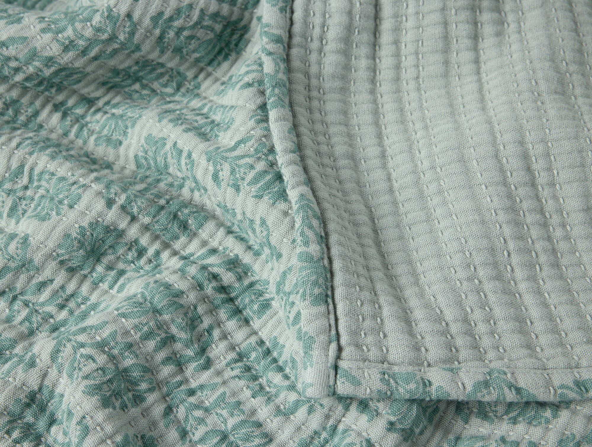 Mirada Organic Matelasse Blanket