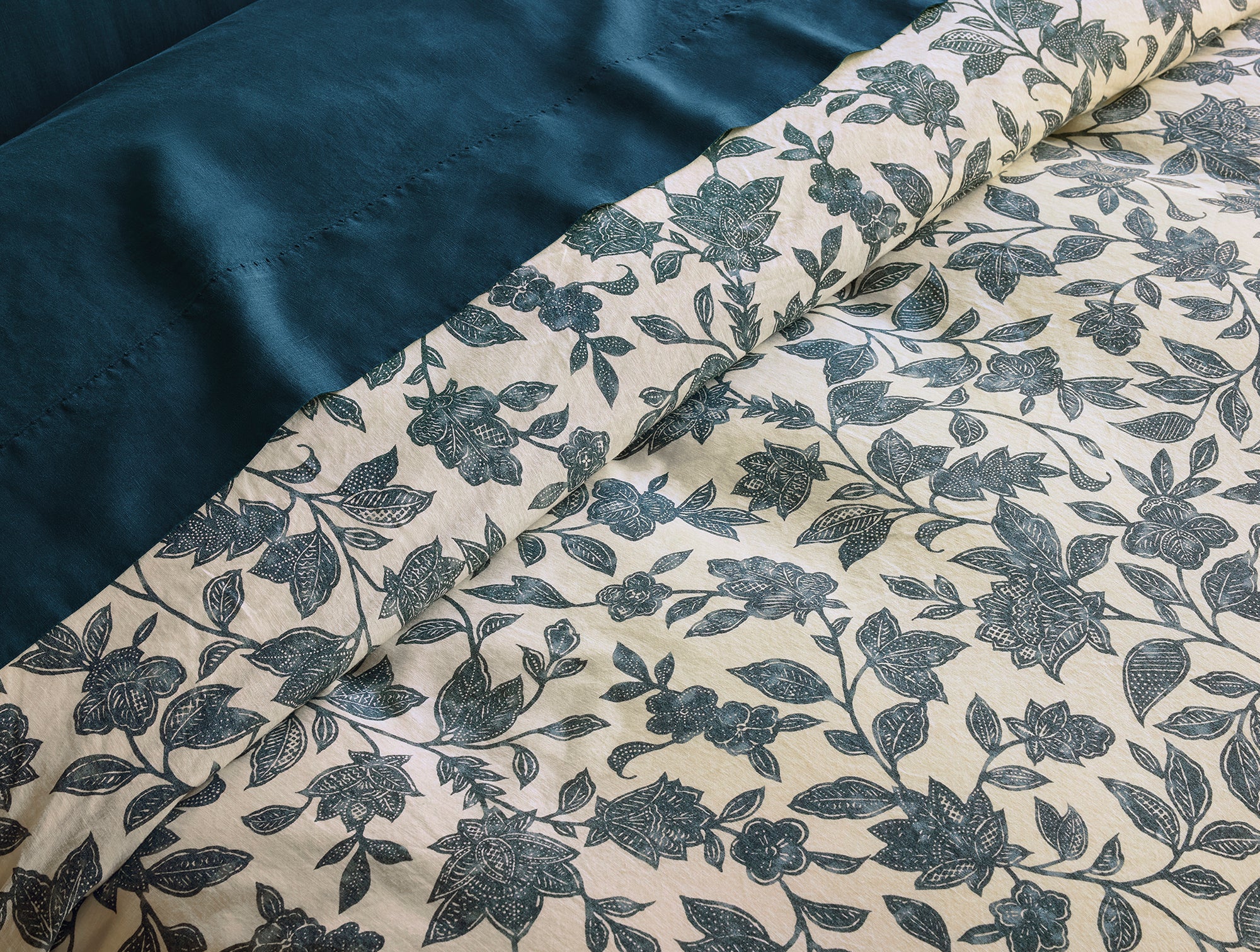 Ophelia Organic Print Duvet Set