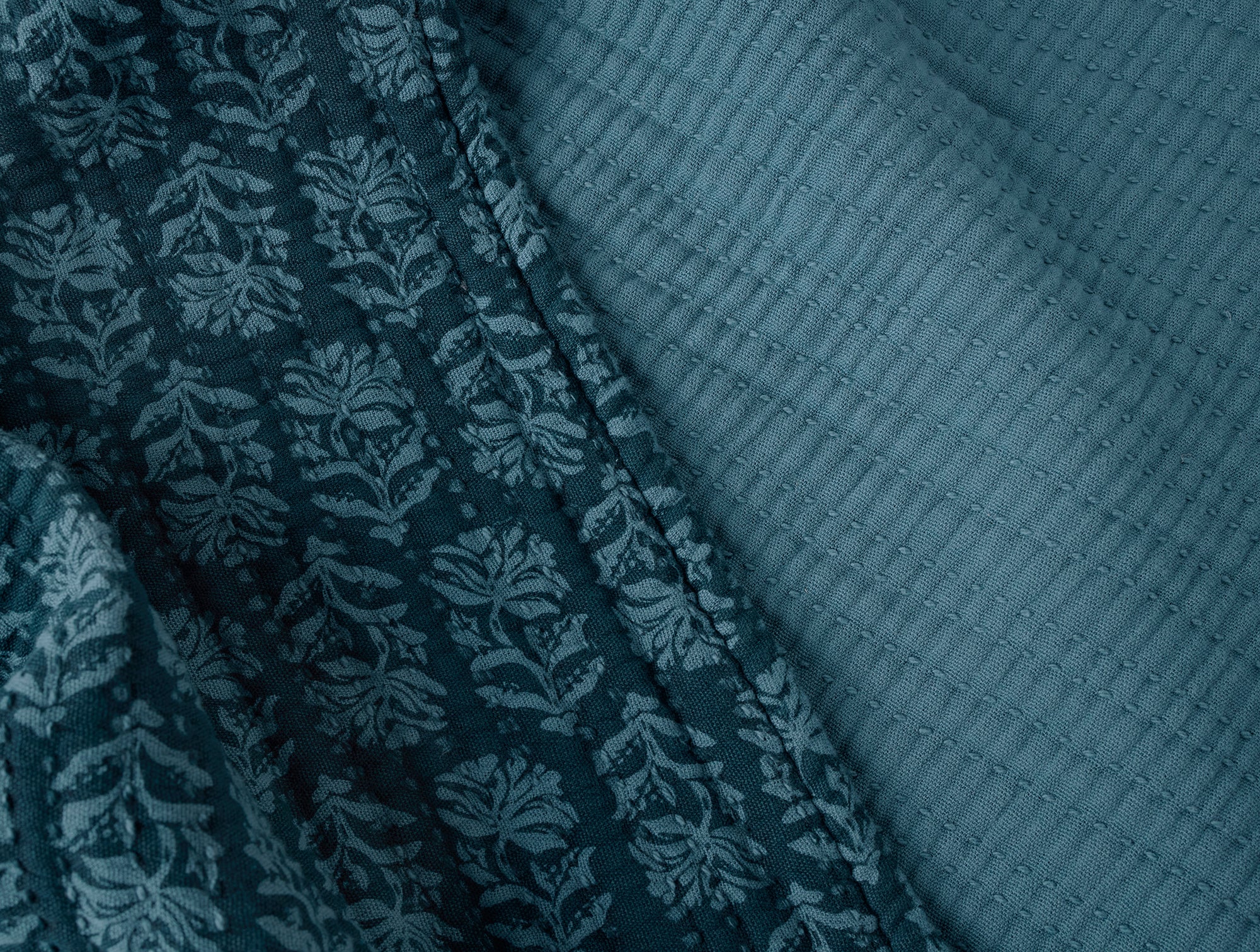 Mirada Organic Matelasse Throw
