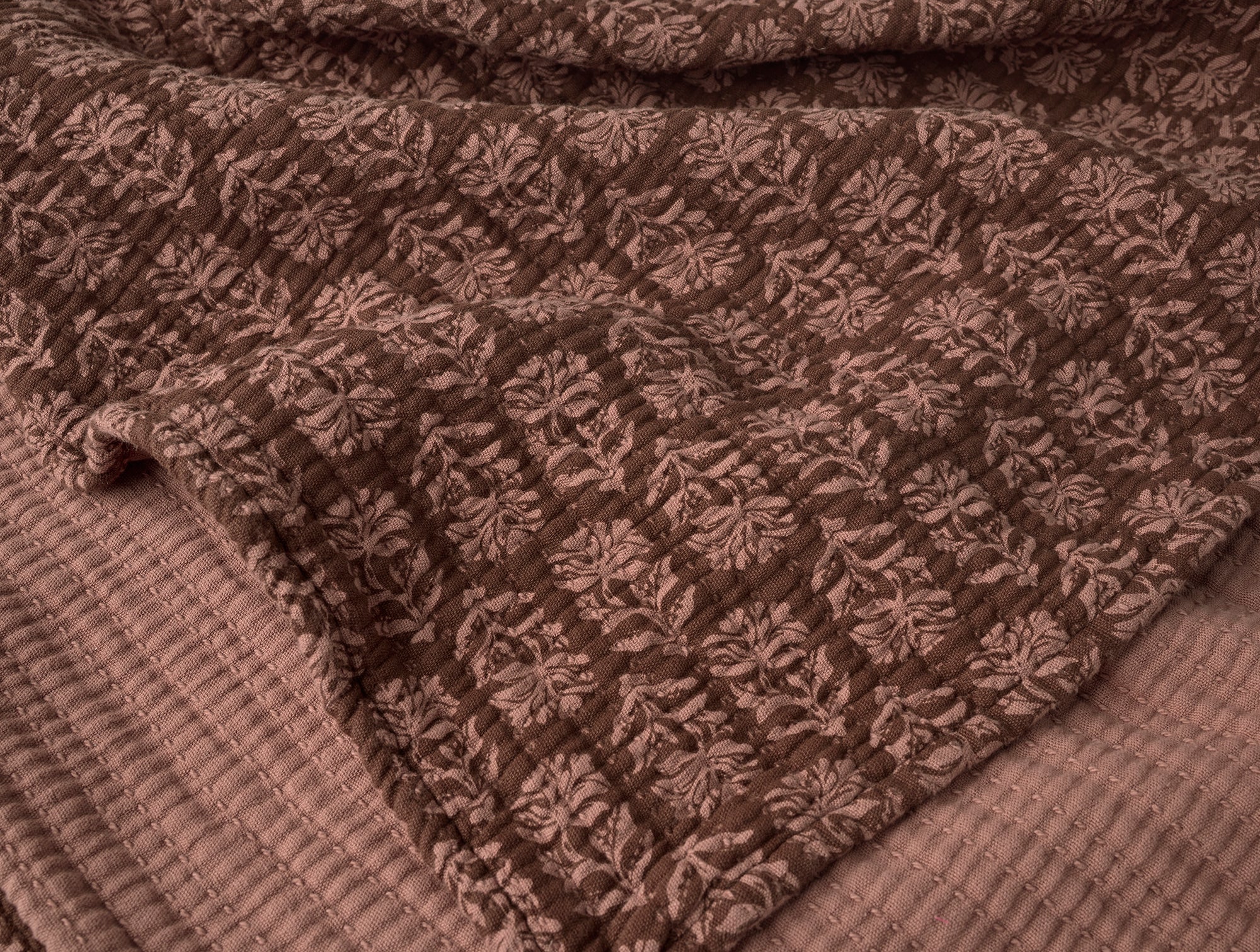 Mirada Organic Matelasse Throw