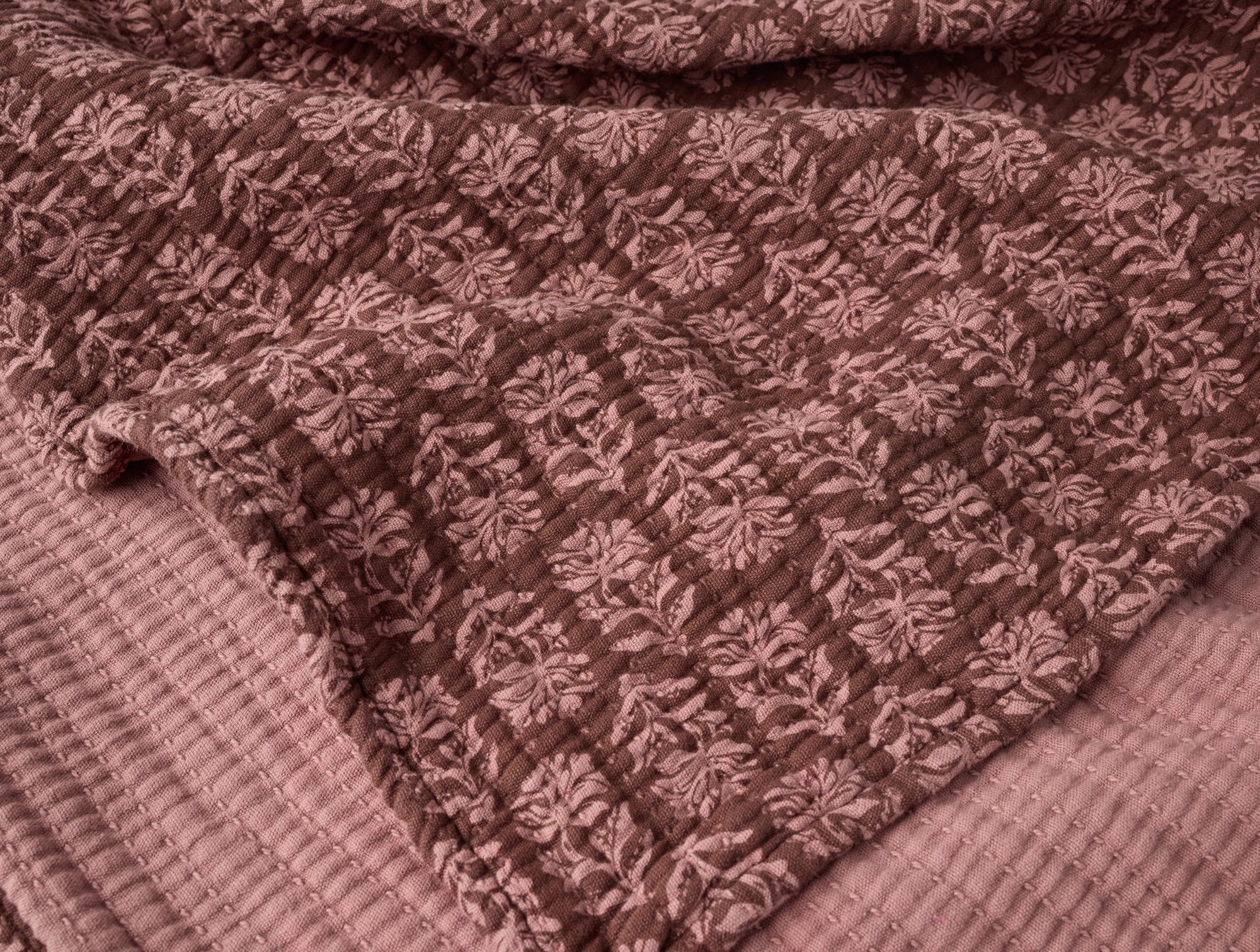 Mirada Organic Matelasse Throw