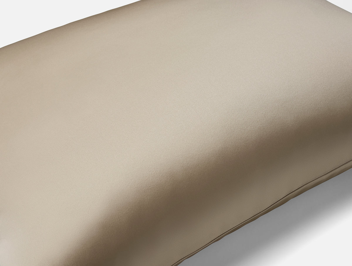 Selene Organic Silk Pillowcase