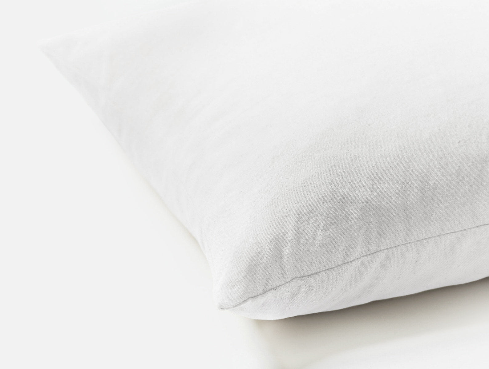 Organic Latex Throw Pillow Insert – Coyuchi
