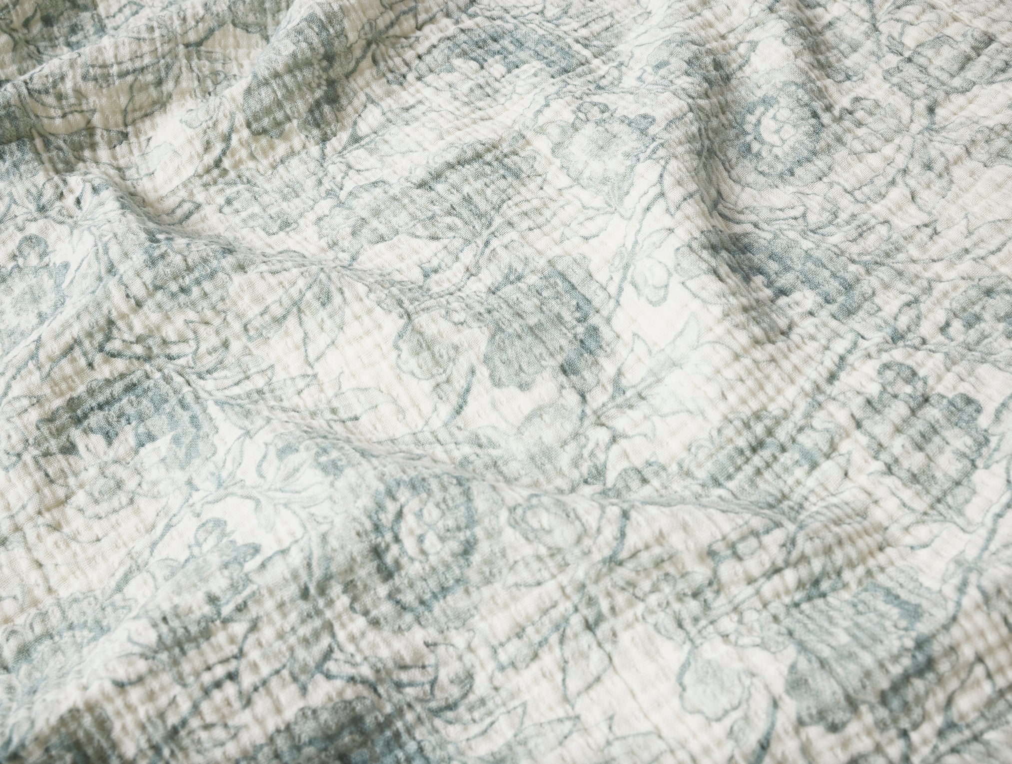 Coyuchi Balboa Organic Matelasse Throw