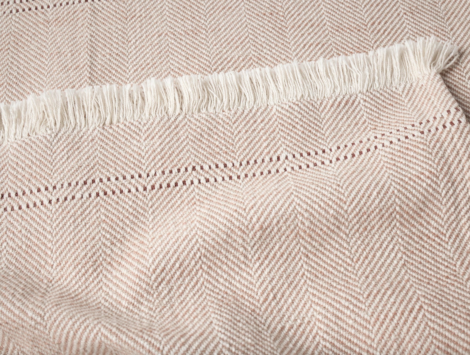 Canyon Organic Throw + Decorative Pillow Cover Set