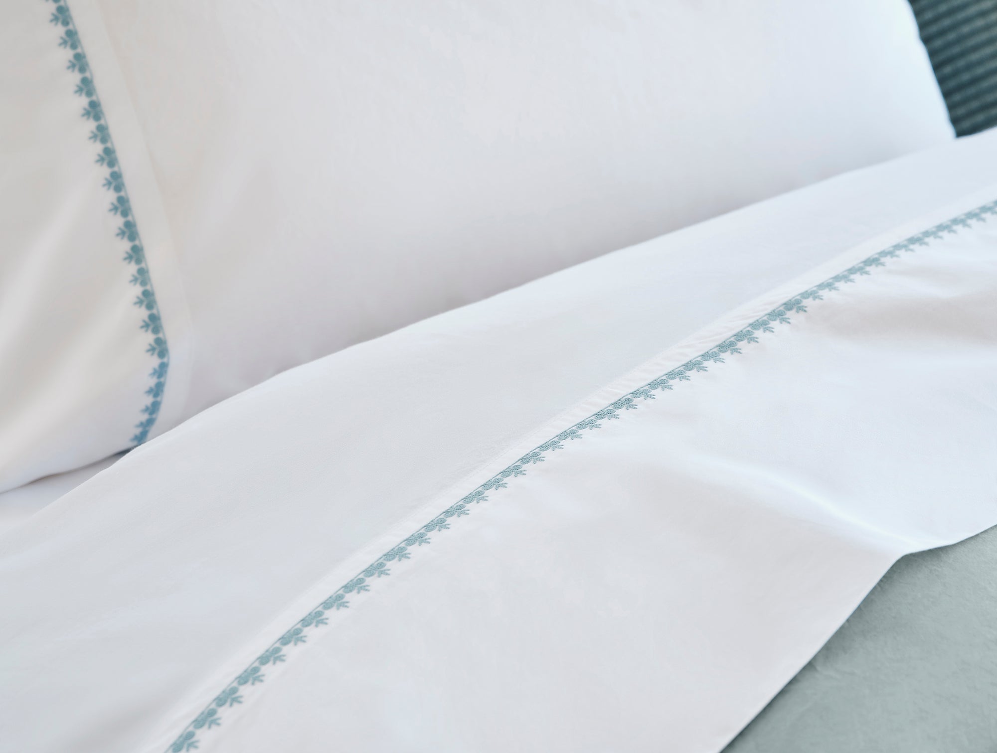 Refined Organic Percale Sheet Set