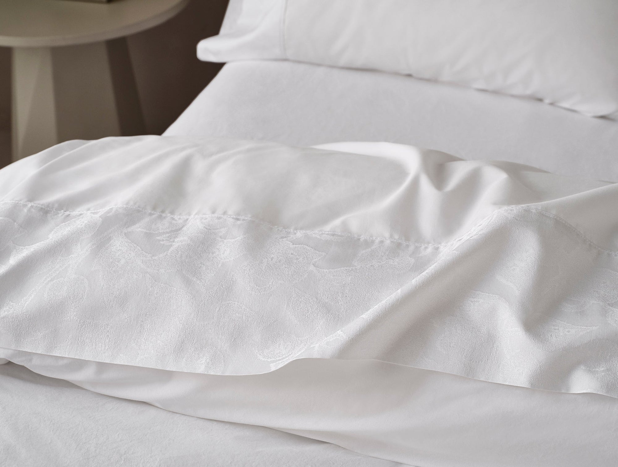 Heritage Organic Jacquard Border Flat Sheet - Coyuchi 