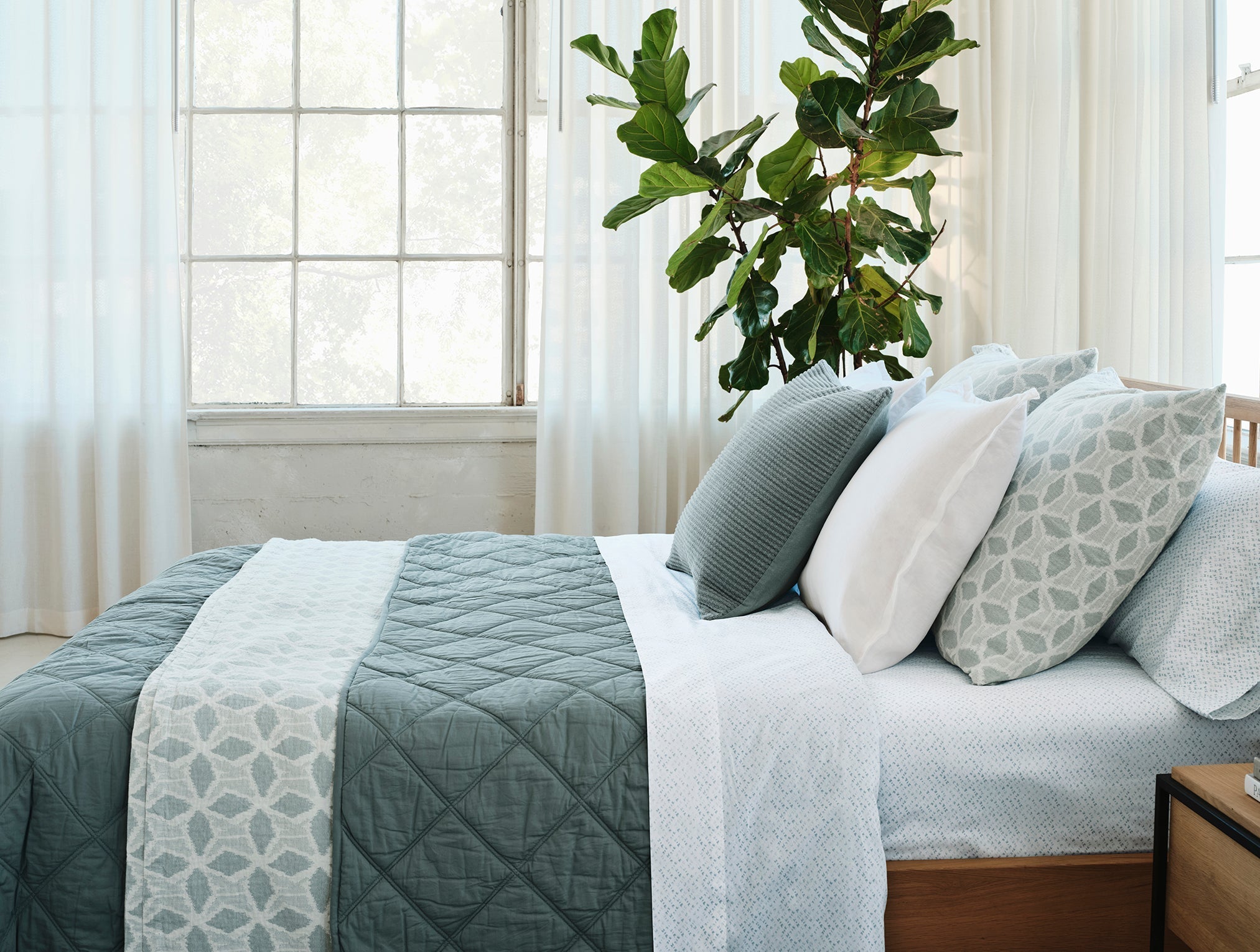 Coyuchi Palomar Coverlet - Thumbnail 4