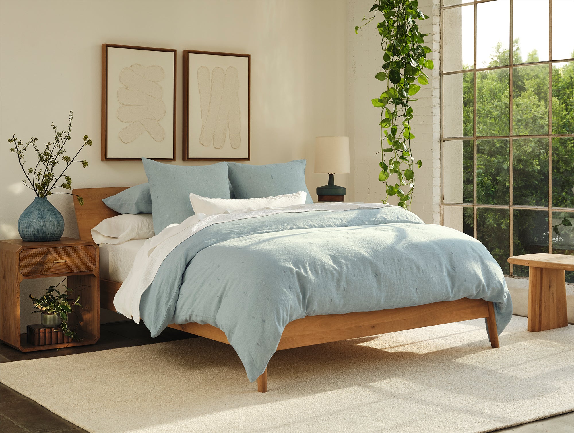 Cambria Embroidered Organic Linen Duvet Set