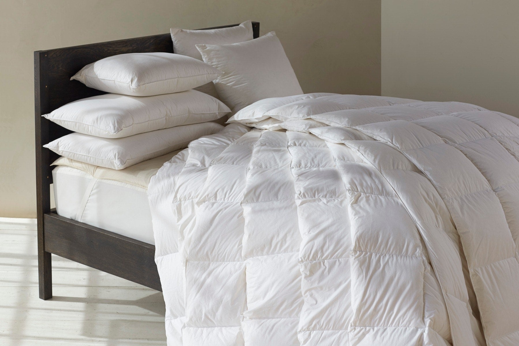 Coyuchi Down Feather Throw Pillow Insert - Thumbnail 2