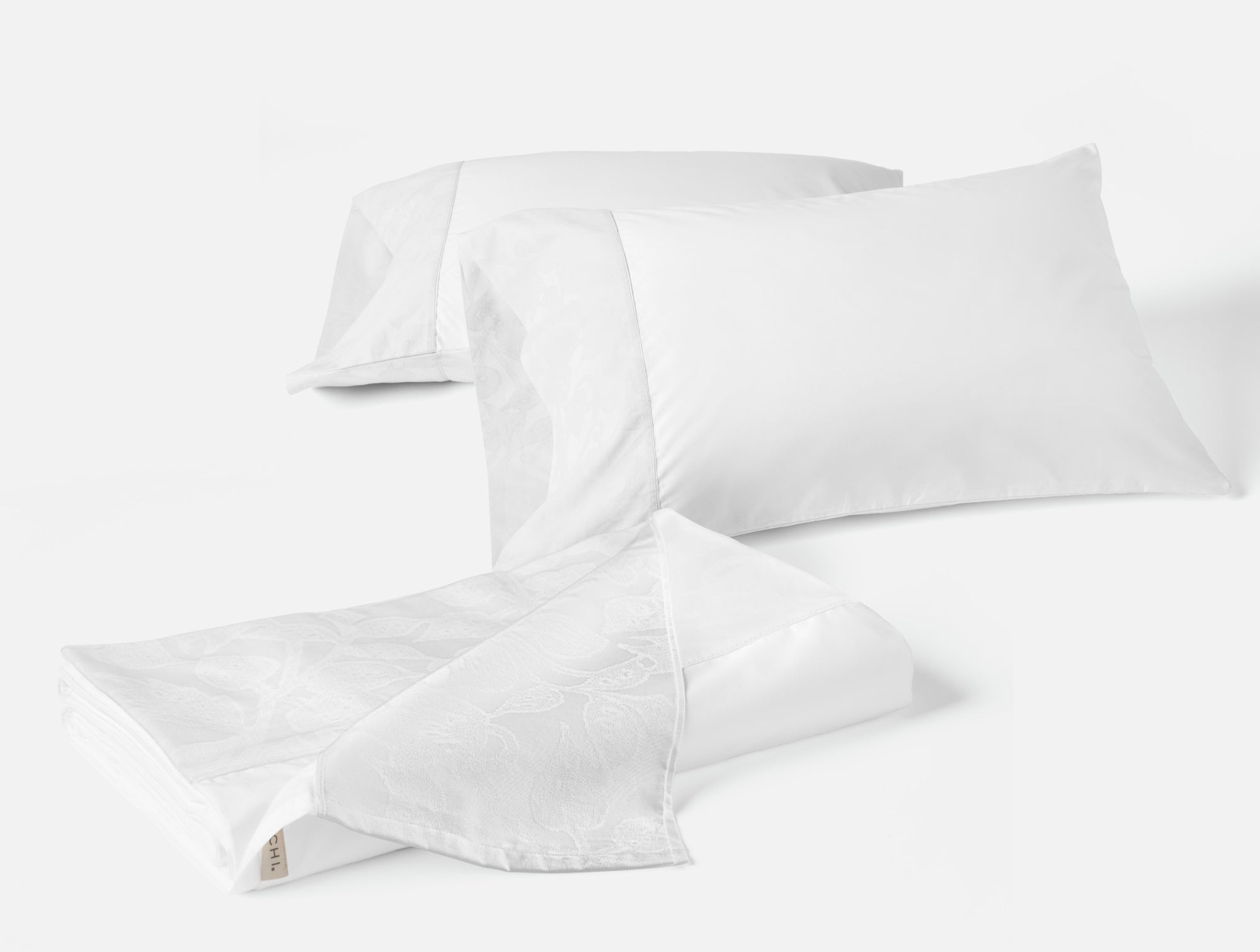 Heritage Organic Percale Jacquard Border Minimalist Sheet Bundle