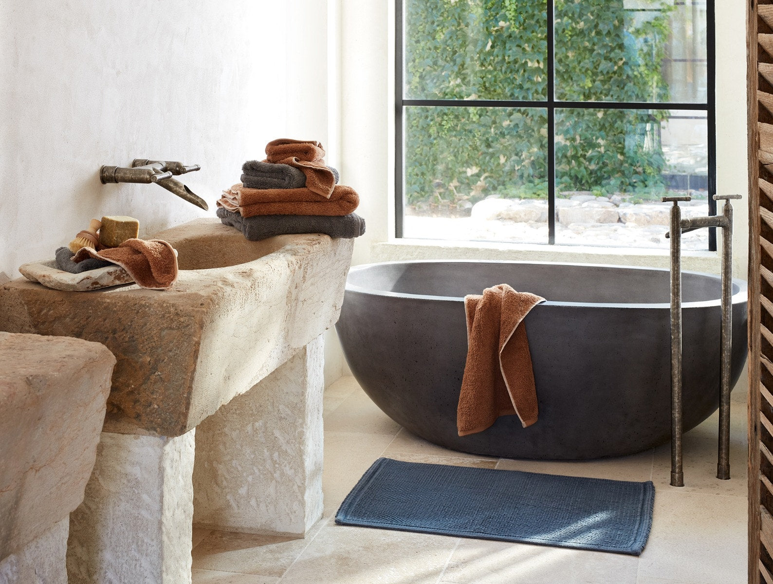 Coyuchi Mosaic Canyon Organic Bath Rug - Palest Ocean w/Slate
