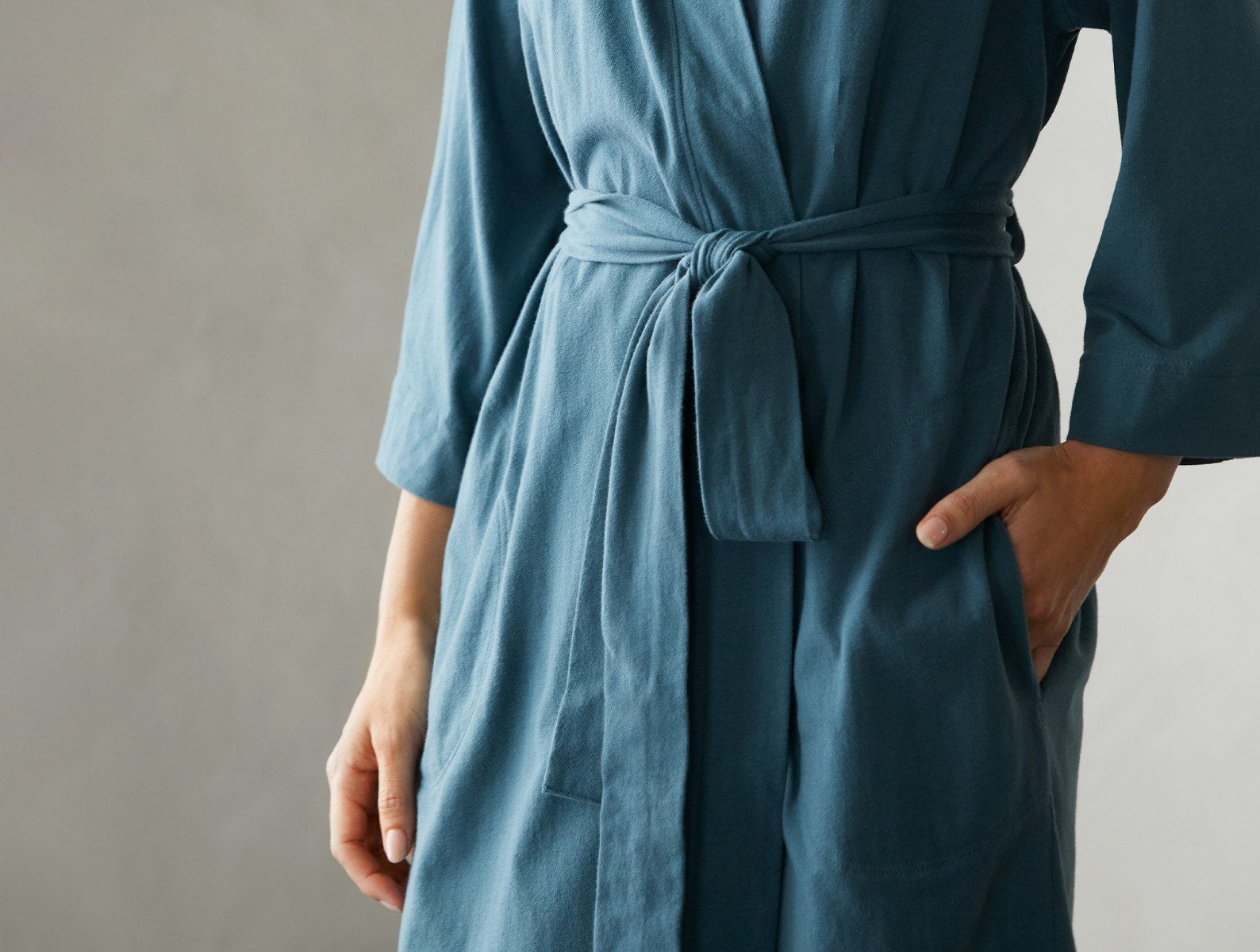 Women's Solstice Organic Short Robe - Renewed