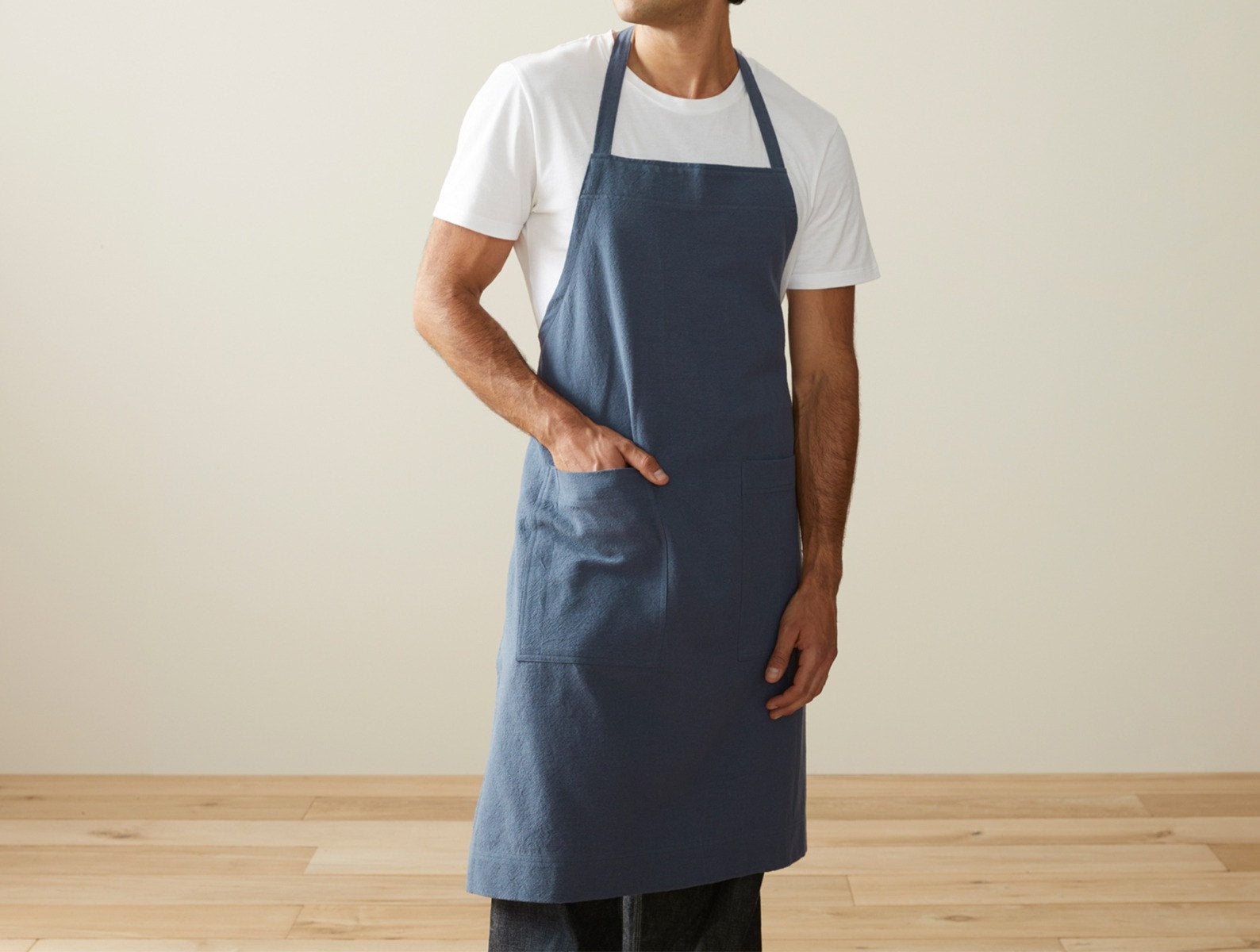 *don't* Kiss the ARTIST Organic cotton apron — Mural Dreams