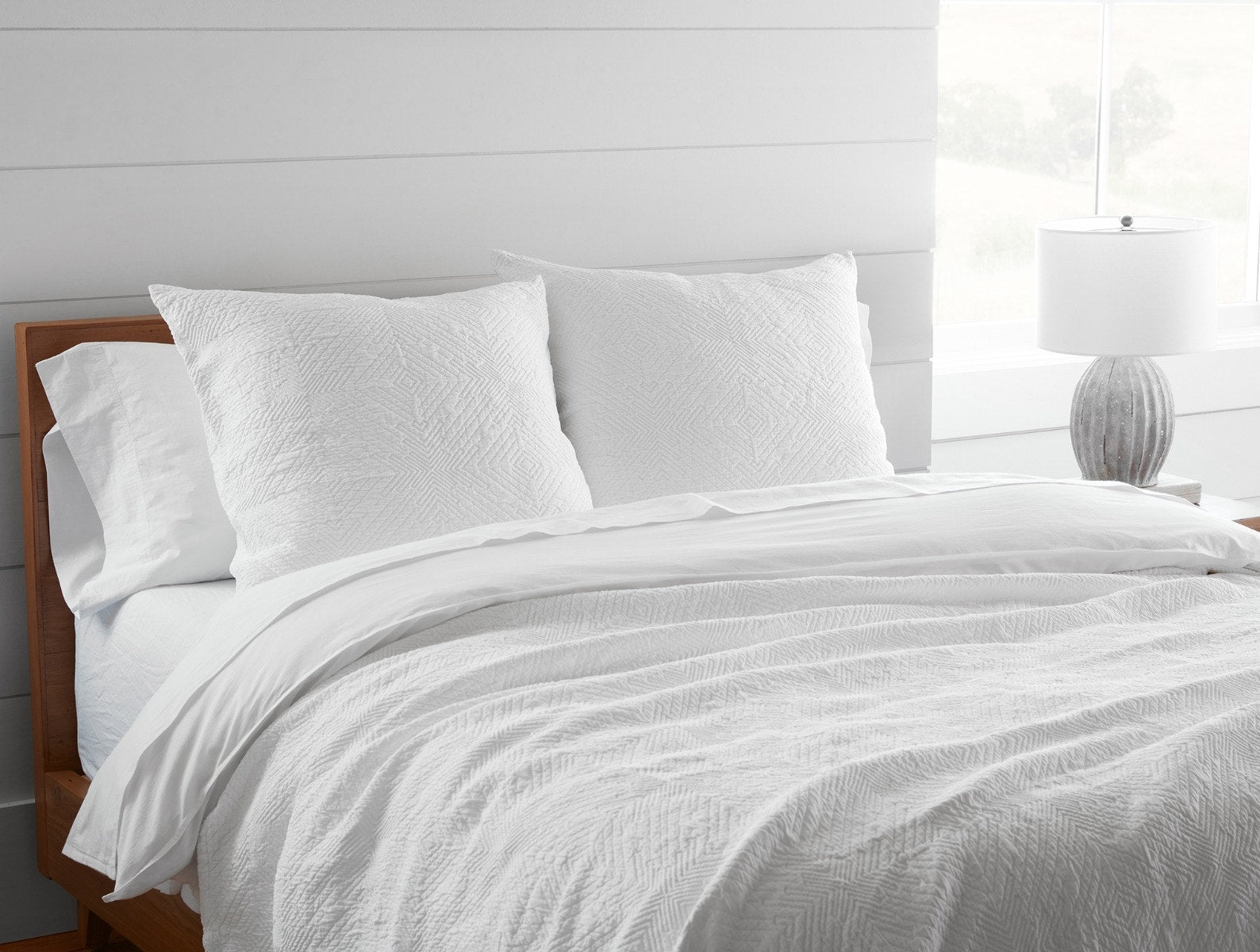 Avila Organic Matelasse Blanket – Coyuchi