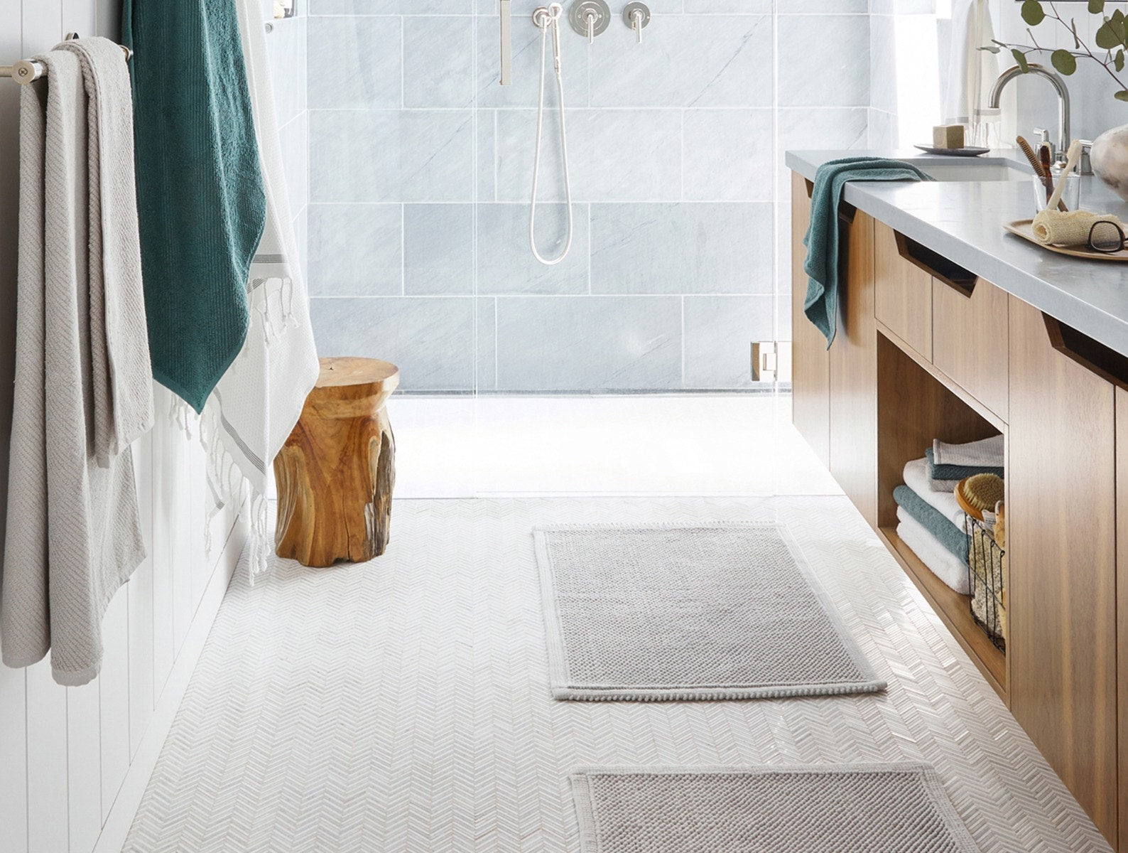 Coyuchi Shag Organic Bath Rug - Alpine White