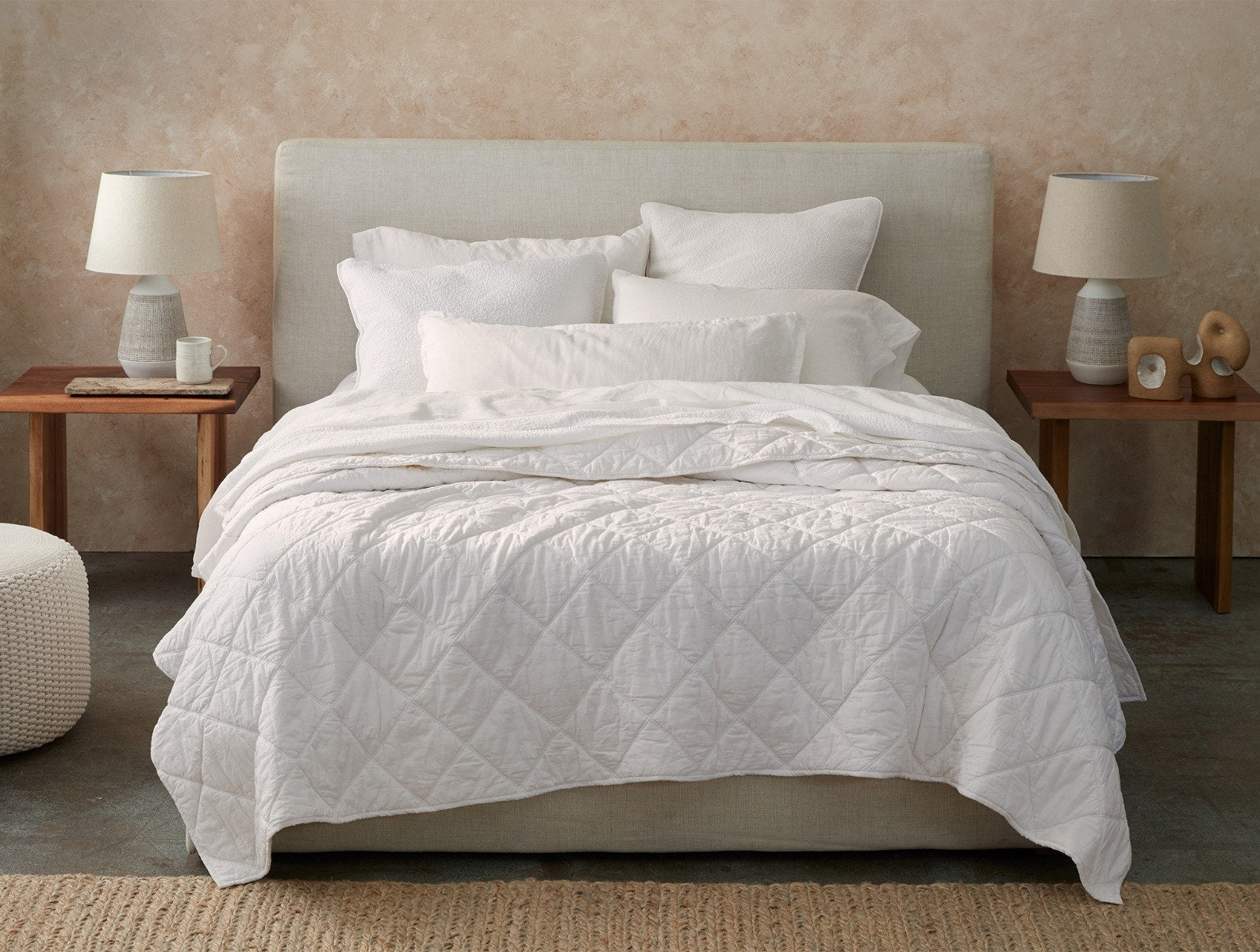 Diamond-Stitched Organic Cotton Comforter - Renewed