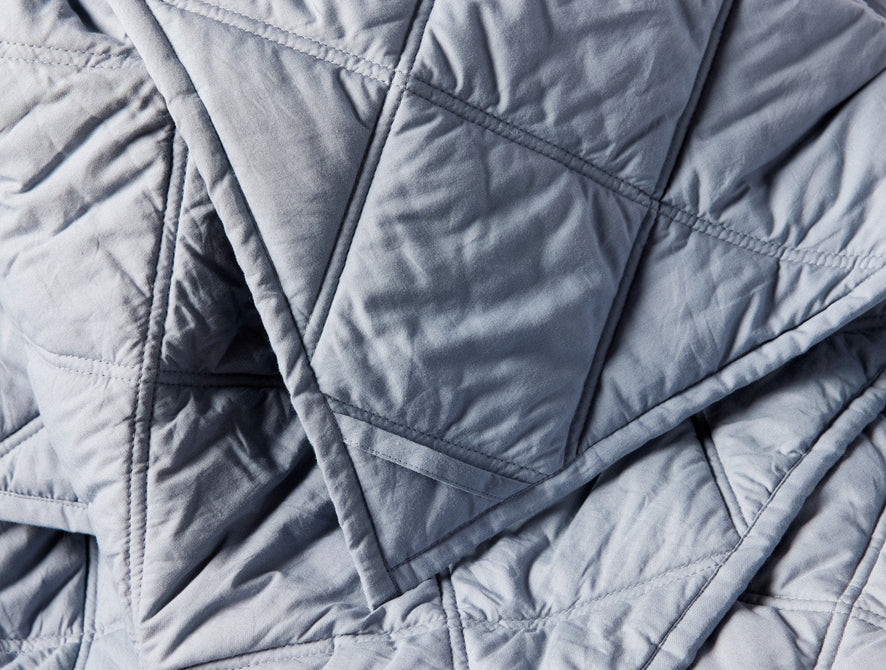 Diamond-Stitched Organic Cotton Comforter - Renewed