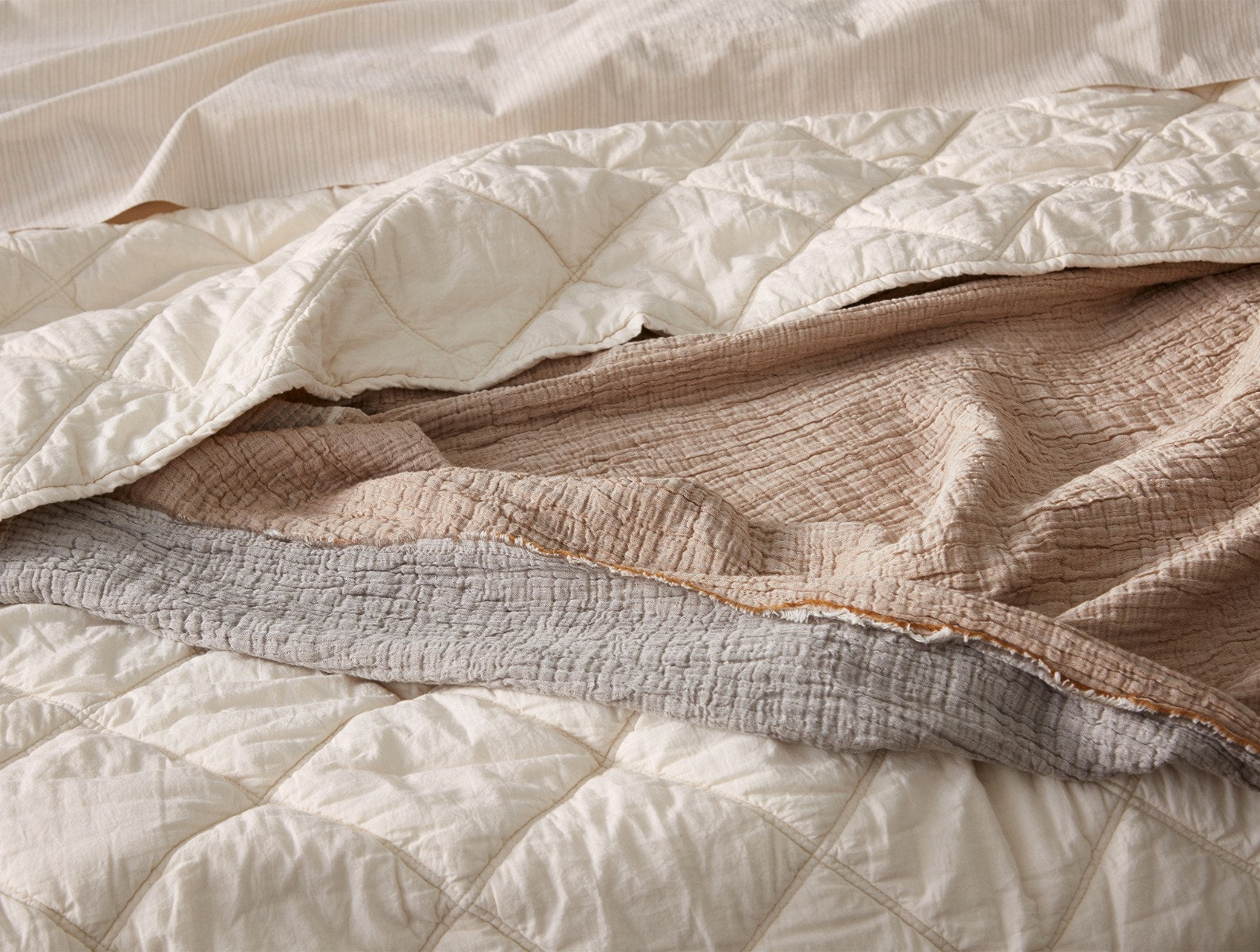 Topanga Organic Matelasse Throw 