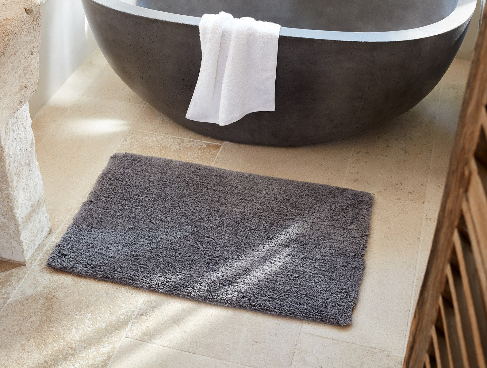 Black Linen Bath Mat Waffle Weave Absorbing Fast Easy Dry Rug