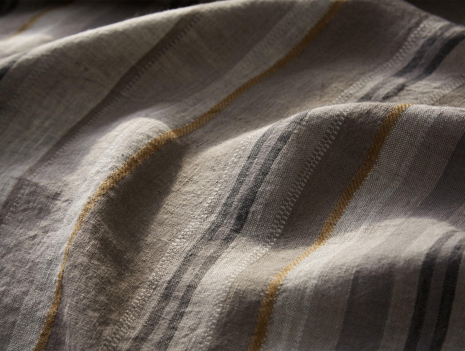 Mojave Organic Linen Throw 