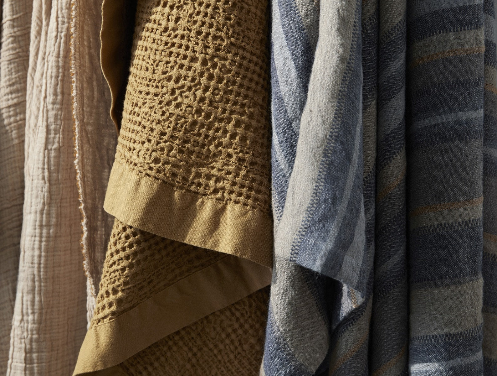 Mojave Organic Linen Throw 