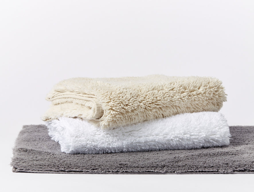 Make Eco-Friendly Towel Bath Rugs: these are special DIY!