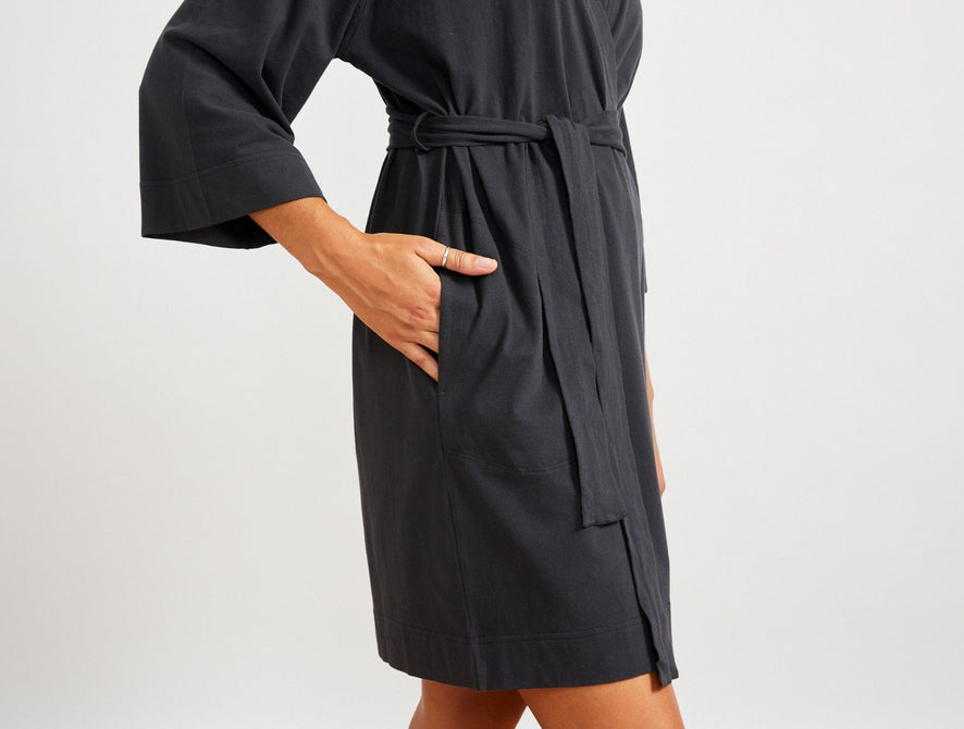 Women's Solstice Organic Short Robe | Deep Graphite