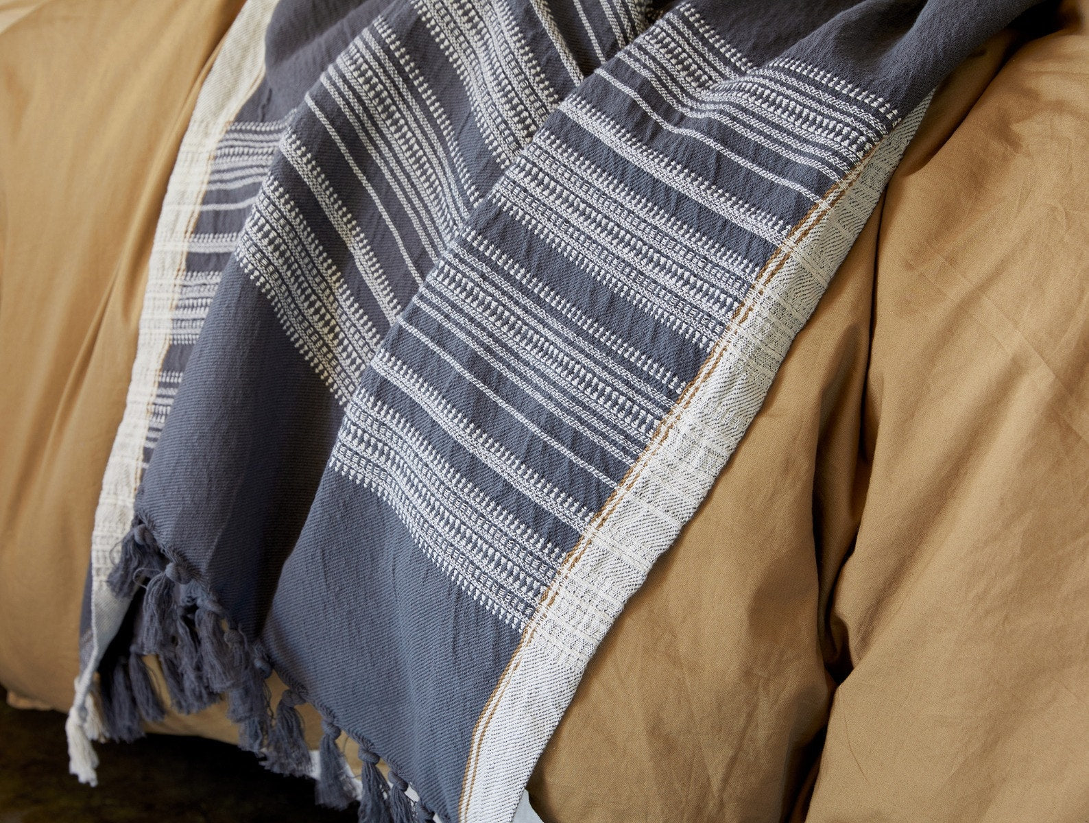 Inyo Organic Dobby Throw 