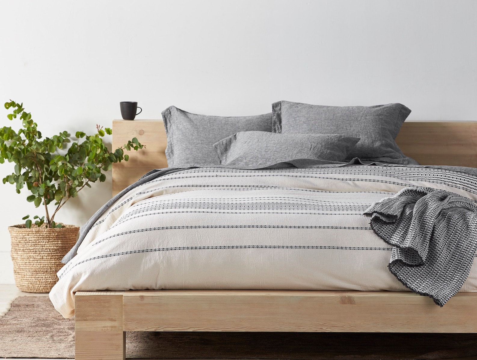 Coyuchi Rippled Stripe Duvet Cover - Thumbnail 3