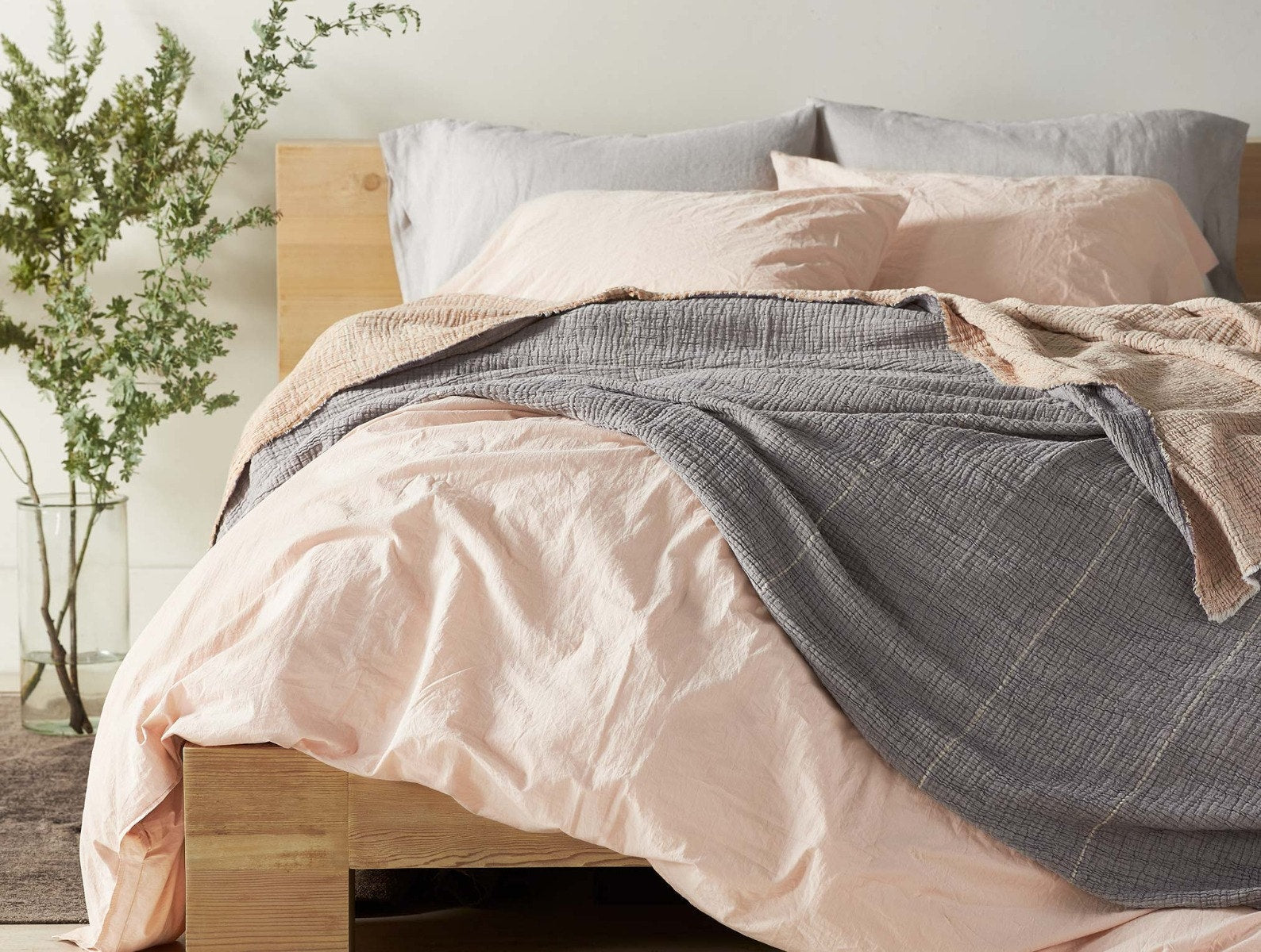 Topanga Matelasse Organic Blanket Swatch  